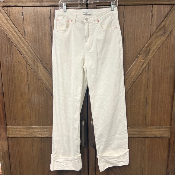Abercrombie & Fitch 90s Relaxed Ultra High Rise Cuffed Hem Jeans White Size 29 - Picture 2 of 6